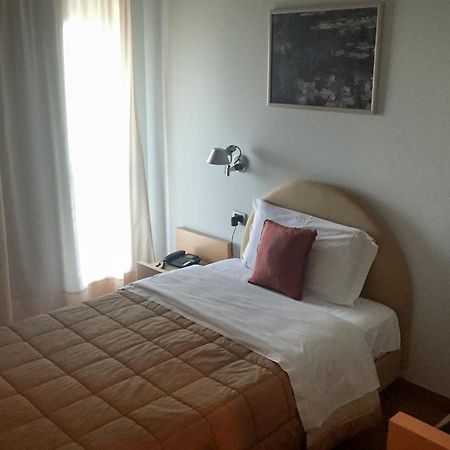 Grand Hotel Garden Barile Δωμάτιο φωτογραφία