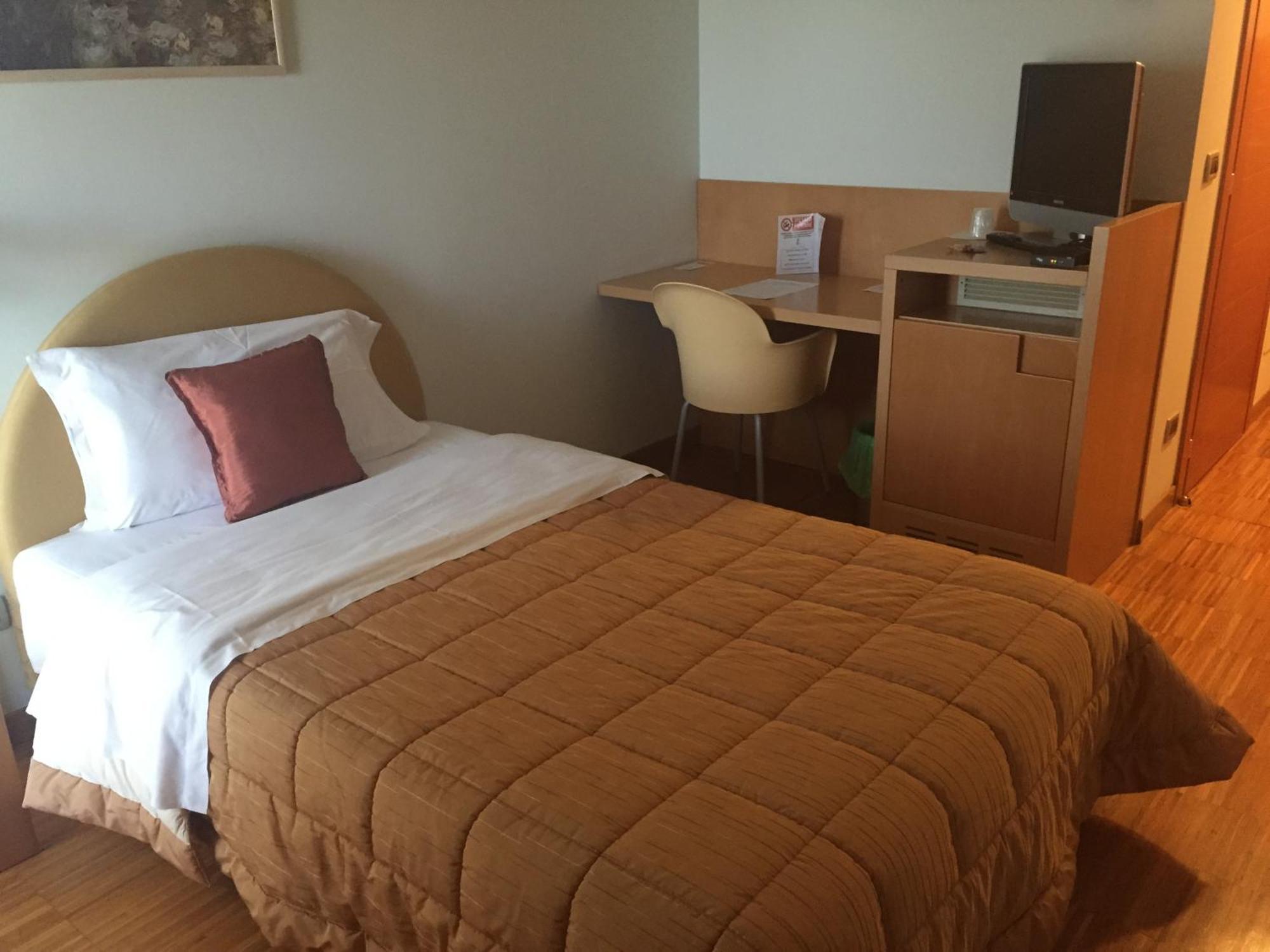 Grand Hotel Garden Barile Δωμάτιο φωτογραφία