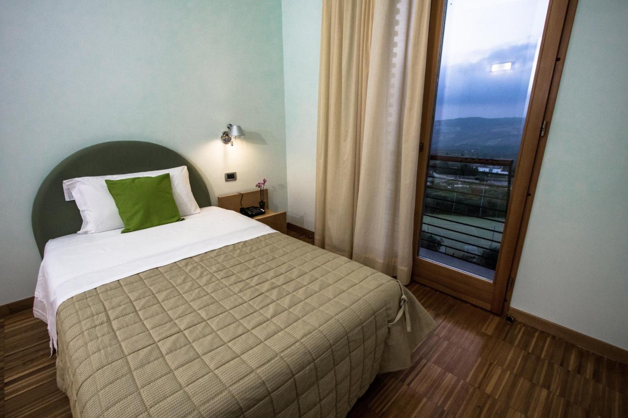 Grand Hotel Garden Barile Δωμάτιο φωτογραφία